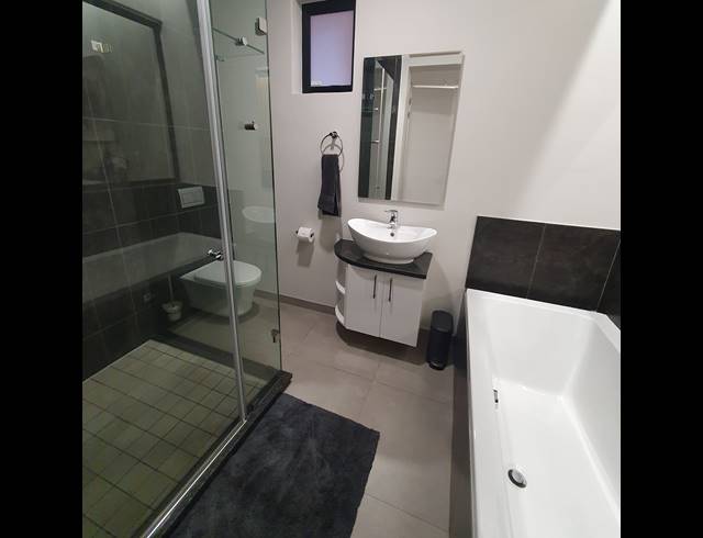 2 BEDROOM APARTMENT FOR SALE IN MENLO PARK